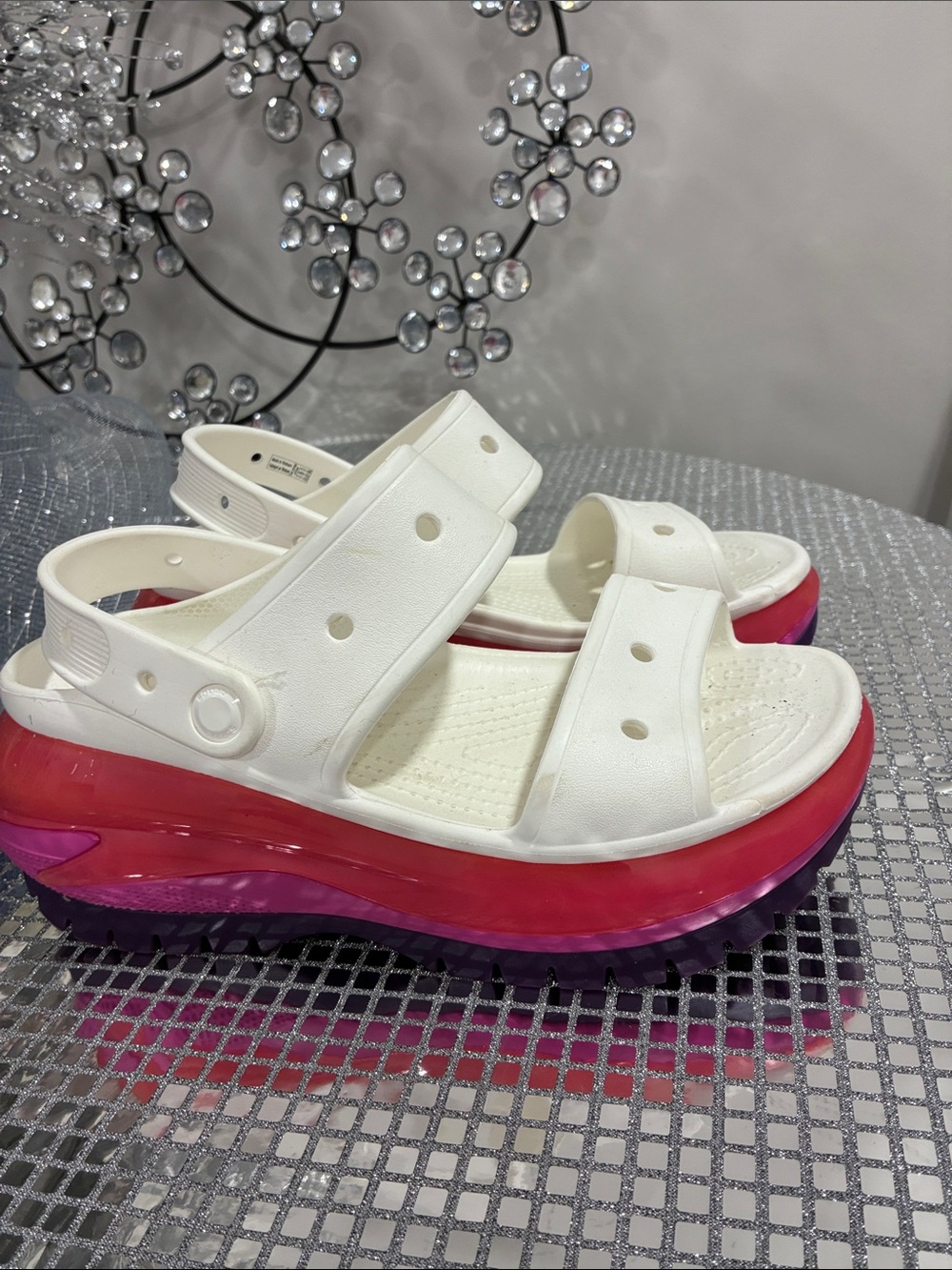 ❤️🌸CROCS 🌺🌸White Platform Sandals with Pink and Purple Gradient Sole
